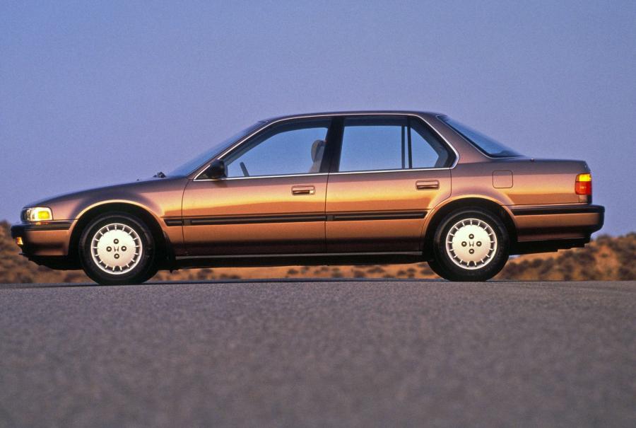  Honda Accord Sedan 1990 года  (US) (фото 10 из 10)